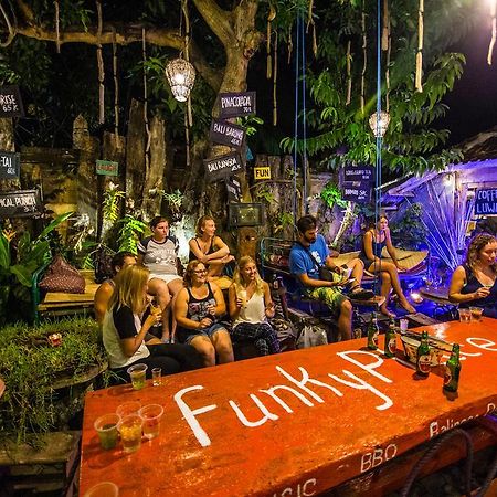 Funky Place Lovina Екстериор снимка