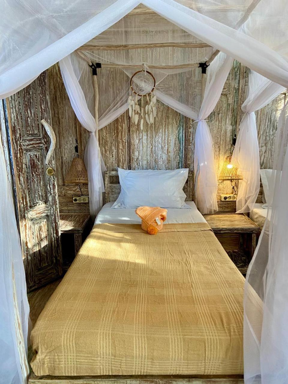 Funky Place Lovina Екстериор снимка
